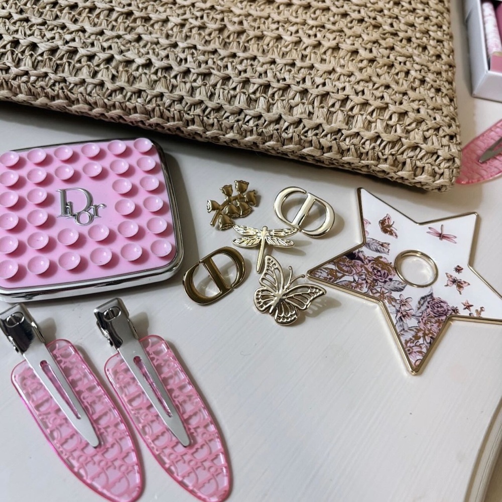 Dior Backstage Pink Hair Clips - Picture 3 of 8